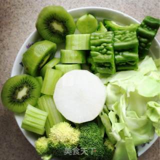 Rainbow Fruit shake彩虹果昔的做法步骤：1