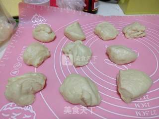 蜜豆花型面包的做法步骤：6