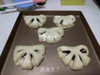 蜜豆花型面包的做法步骤：15