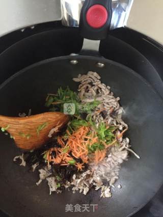 鱼香肉丝的做法步骤：5