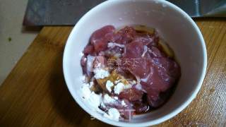 春菜瘦肉汤的做法步骤：2
