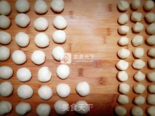 蛋黄酥的做法步骤：2
