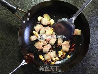 初夏瘦身美容餐桌上解腻开胃的麻辣手撕五花肉包菜的做法步骤：8