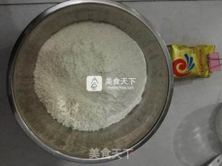 燕麦土司的做法步骤：1