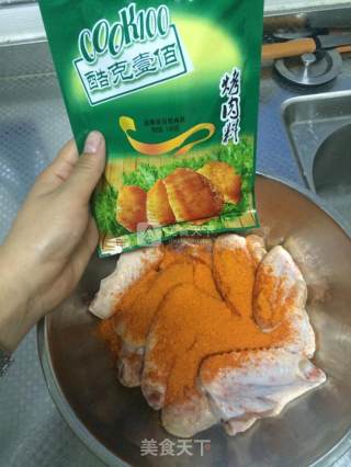 奥尔良烤鸡翅的做法步骤：3