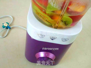 双桃果汁的做法步骤：4