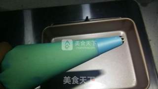丹麦黄油奶香曲奇饼干（超好挤酥脆配方）的做法步骤：13