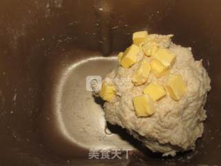 蔓越莓全麦面包的做法步骤：2