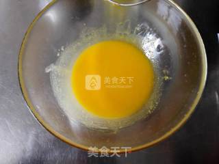 红丝绒蛋糕卷的做法步骤：3