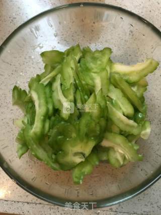 凉瓜牛柳的做法步骤：2