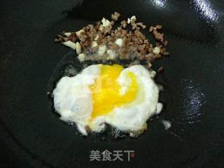 美味家常牛肉炒饭的做法步骤：3