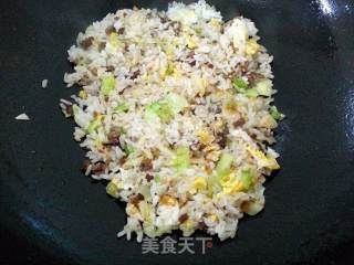 美味家常牛肉炒饭的做法步骤：6
