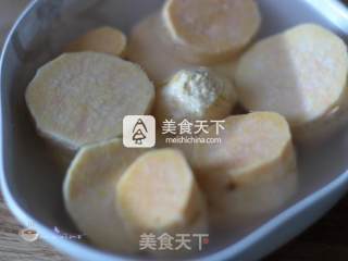 蔓越莓奶酪焗红薯的做法步骤：2