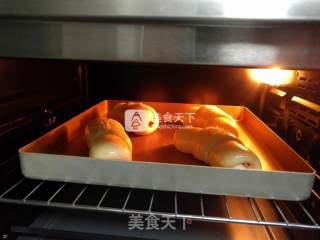 蔓越莓奶酪面包卷的做法步骤：23