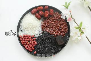 红枣补血养颜粥的做法步骤：1