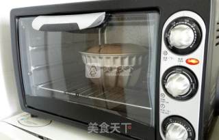 可可戚风咕咕霍夫蛋糕（7寸）的做法步骤：11