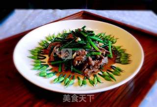 韭菜花炒牛肉的做法步骤：9