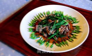 韭菜花炒牛肉的做法步骤：12
