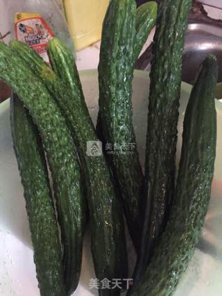 酿黄瓜的做法步骤：1