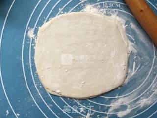 酥皮小火腿的做法步骤：3