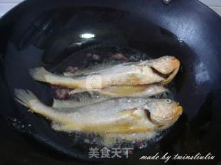 糖醋烹鱼的做法步骤：4
