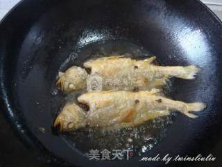 糖醋烹鱼的做法步骤：5