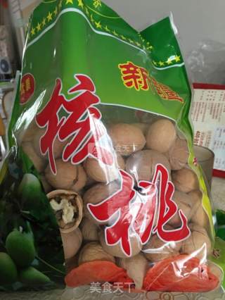 琥珀核桃仁的做法步骤：1