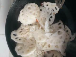 炒藕片的做法步骤：8