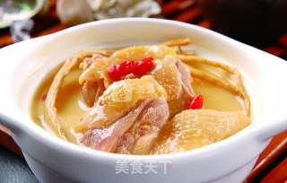 紫金山泉阿胶枸杞鸡的做法步骤：4