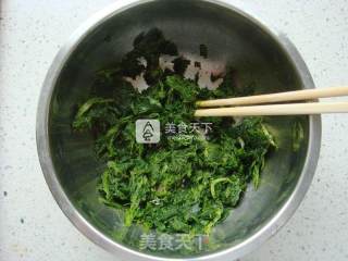 菠菜煎饼的做法步骤：1