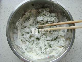 菠菜煎饼的做法步骤：2