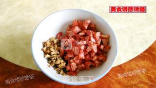香肠彩色糯米饭的做法步骤：1