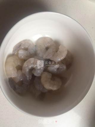 瑶柱虾仁大馄饨的做法步骤：1