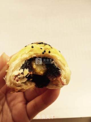 蛋黄酥的做法步骤：8