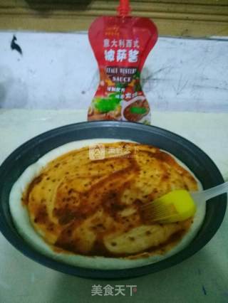 超过必胜客的烤肠披萨的做法步骤：2