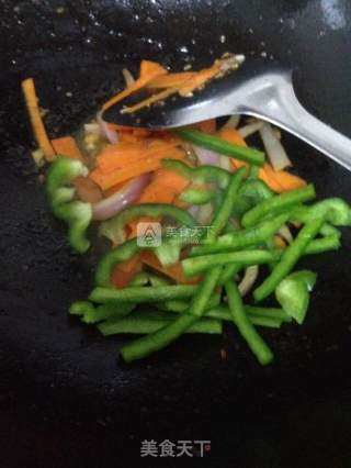 黑椒牛柳通心粉的做法步骤：6