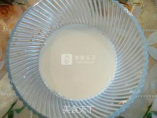西瓜牛奶布丁的做法步骤：2