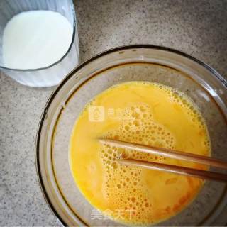 Scramled Egg歪果仁的嫩炒蛋的做法步骤：1