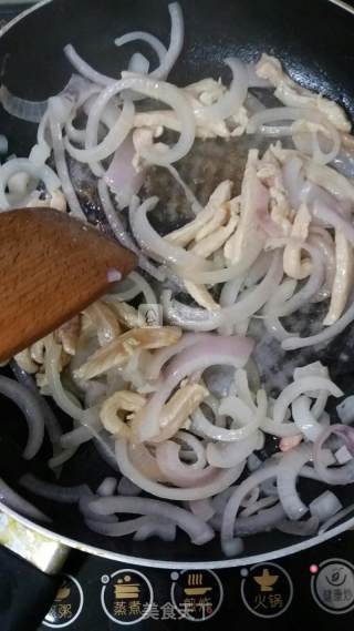 土豆卷 鸡肉卷 炒三丝 鸡肉丝 萝卜丝 土豆丝的做法步骤：4