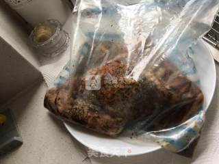 迷迭香小羊排的做法步骤：1