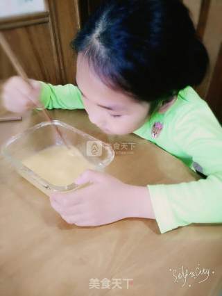 宝宝可自做微波蛋糕的做法步骤：2