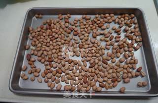 花生蔓越莓牛轧糖的做法步骤：1