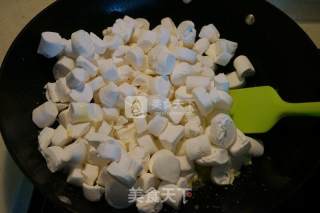 花生蔓越莓牛轧糖的做法步骤：5