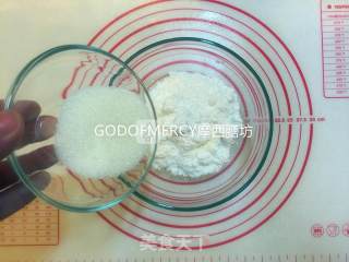 零基础烘培小白也能做出自信满满的粗糖奶油酥饼的做法步骤：3