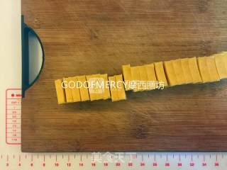 零基础烘培小白也能做出自信满满的粗糖奶油酥饼的做法步骤：9