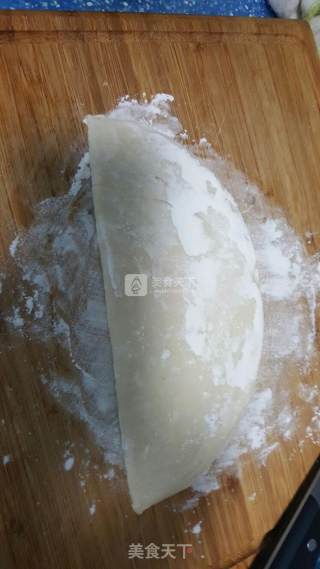 酥皮鸡茸蘑菇汤的做法步骤：2