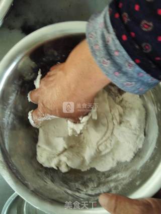 西红柿鸡蛋疙瘩面片的做法步骤：2