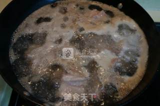 红烧排骨胡萝卜的做法步骤：2