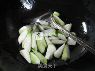 紫菜虾皮煮长瓜的做法步骤：4