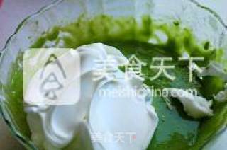 菠菜奶酪戚风蛋糕的做法步骤：8